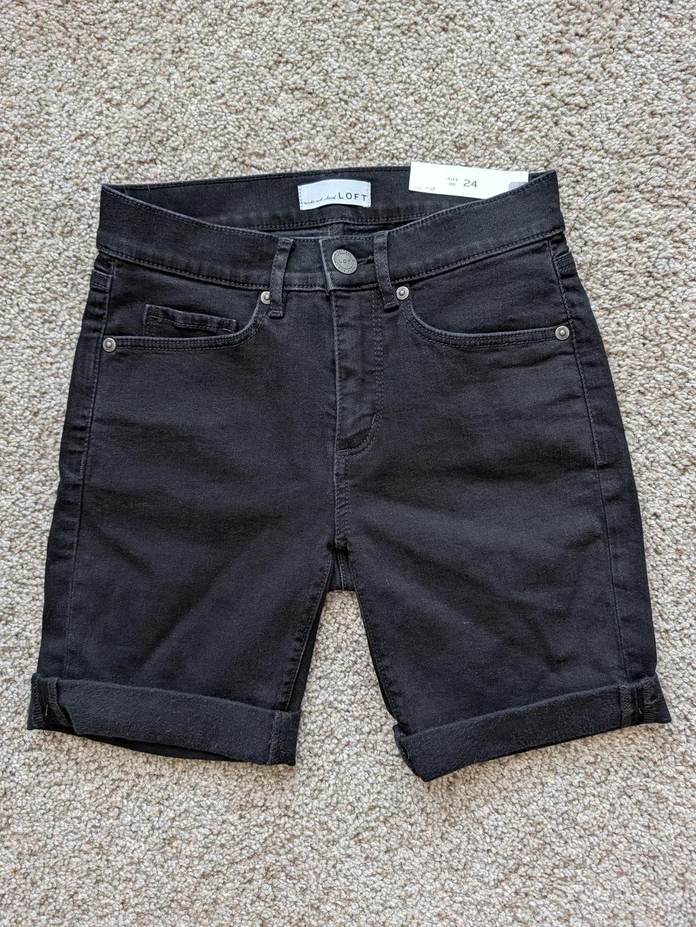Loft Women Black Denim Roll Cuff Slim Pockets Bermuda Jean Shorts NWT Size 00/24